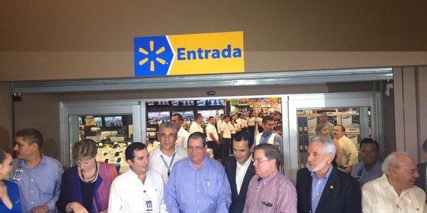 Walmart abre su primera megatienda en Nicaragua