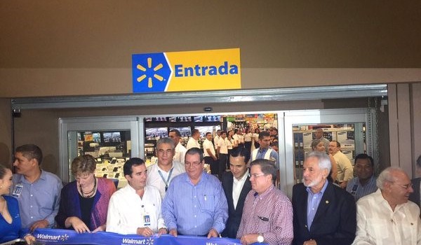 Walmart abre su primera megatienda en Nicaragua