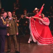 El Coro del Ejército Rojo interpretando el Solar de Monimbó