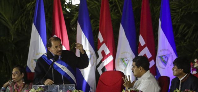 Ortega inicia su tercer período con su mujer como vicepresidenta