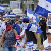 Pueblo realiza cadena humana por presos políticos