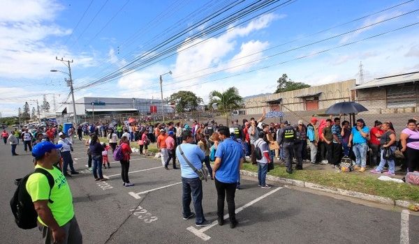 Paramilitares de Ortega persiguen a nicaragüenses en Costa Rica