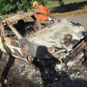 Paramilitares asesinan y queman a taxista en León