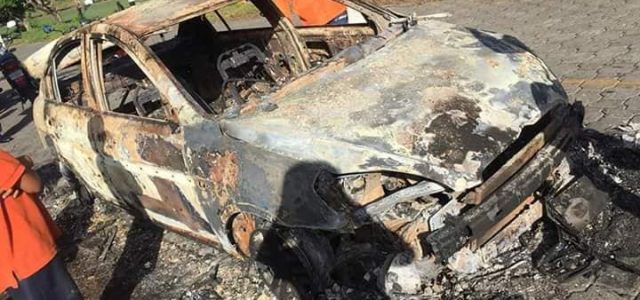 Paramilitares asesinan y queman a taxista en León
