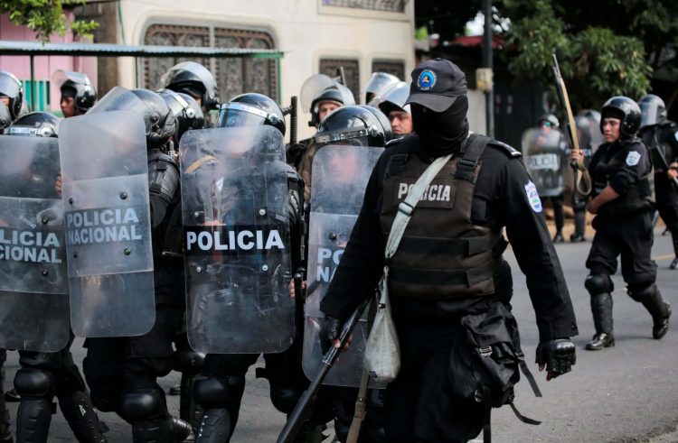 Tiranía orteguista expulsa a periodista estadounidense