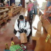 Ataque orteguista con ácido a sacerdote Mario Guevara en la Catedral